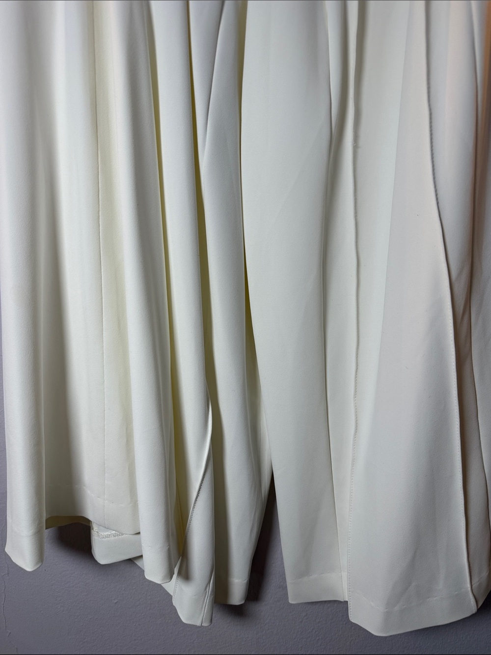Fabrique Cream Pleated Maxi Pants with Belt Detail. Exclusively collection - Picture 9 of 9